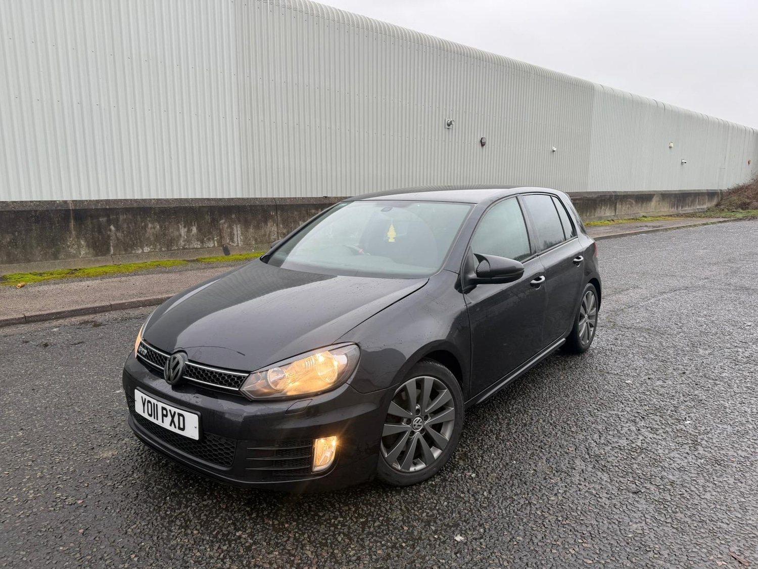 Used Volkswagen Golf 2011 for sale - 77693930: Photo 4