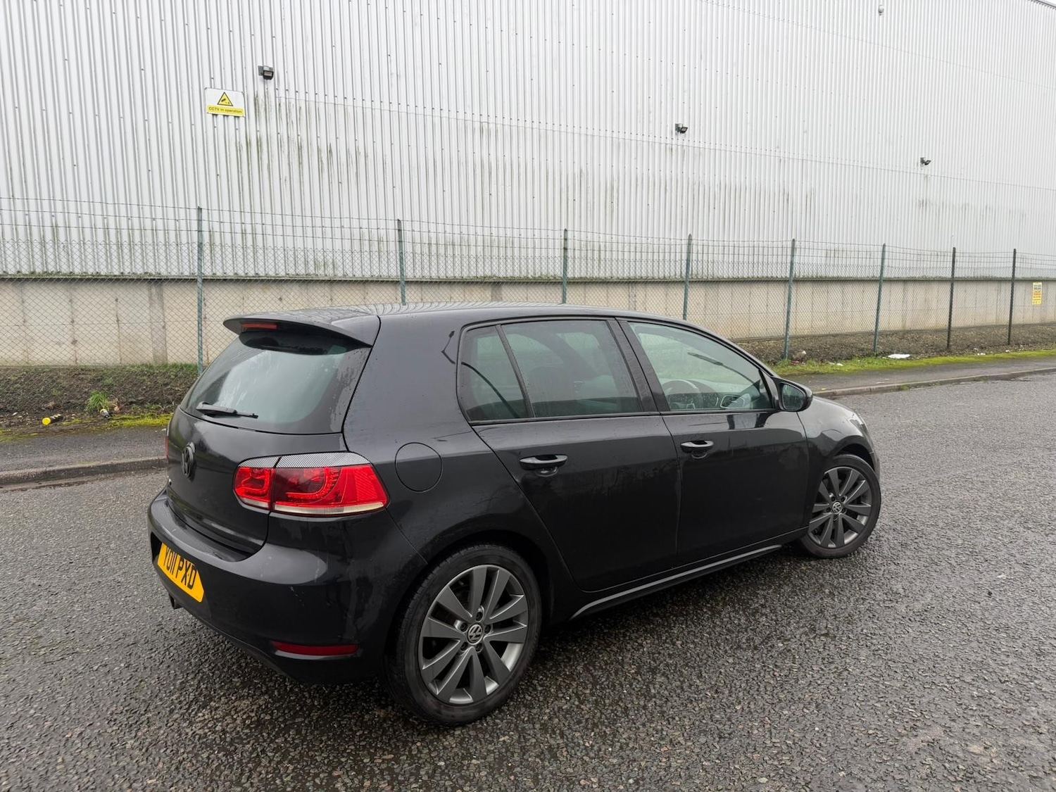 Used Volkswagen Golf 2011 for sale - 77693930: Photo 7