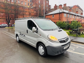 Vauxhall Vivaro feature image