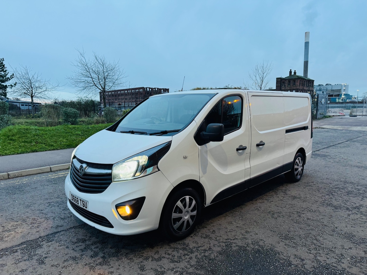 Used Vauxhall Vivaro 2019 for sale - 76834999: Photo 2