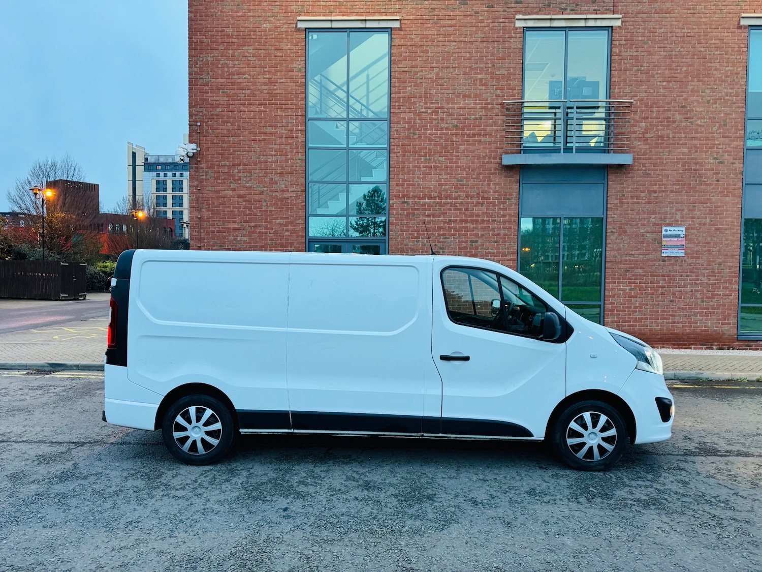 Used Vauxhall Vivaro 2019 for sale - 76834999: Photo 4