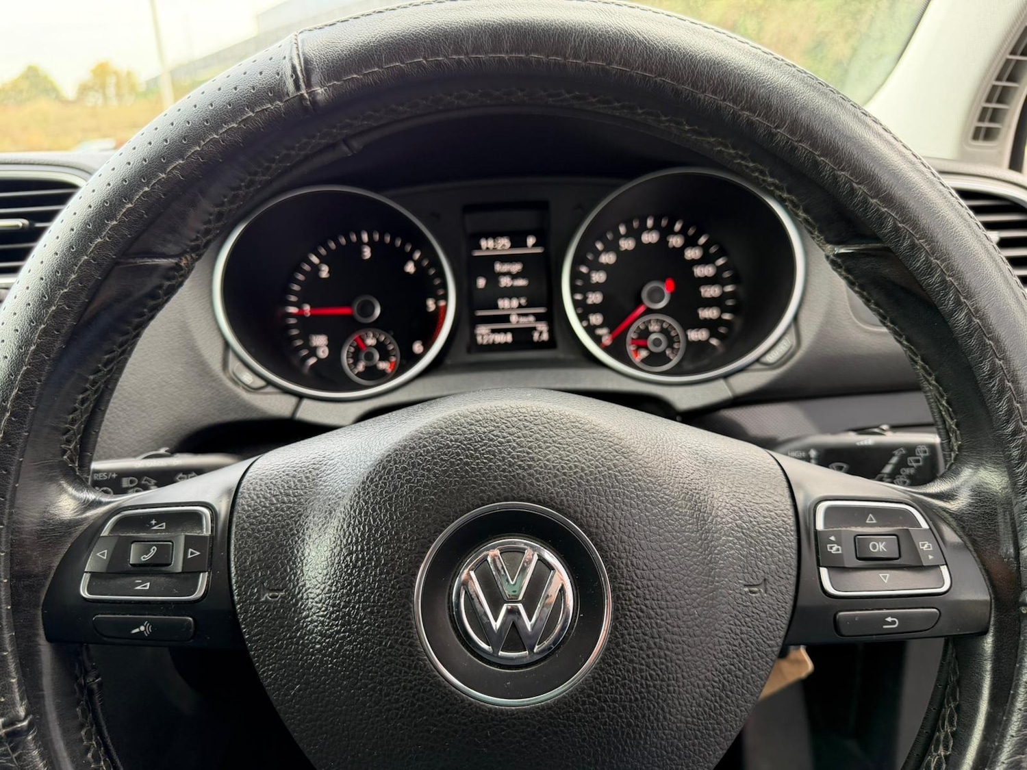 Used Volkswagen Golf 2010 for sale - 76143930: Photo 12