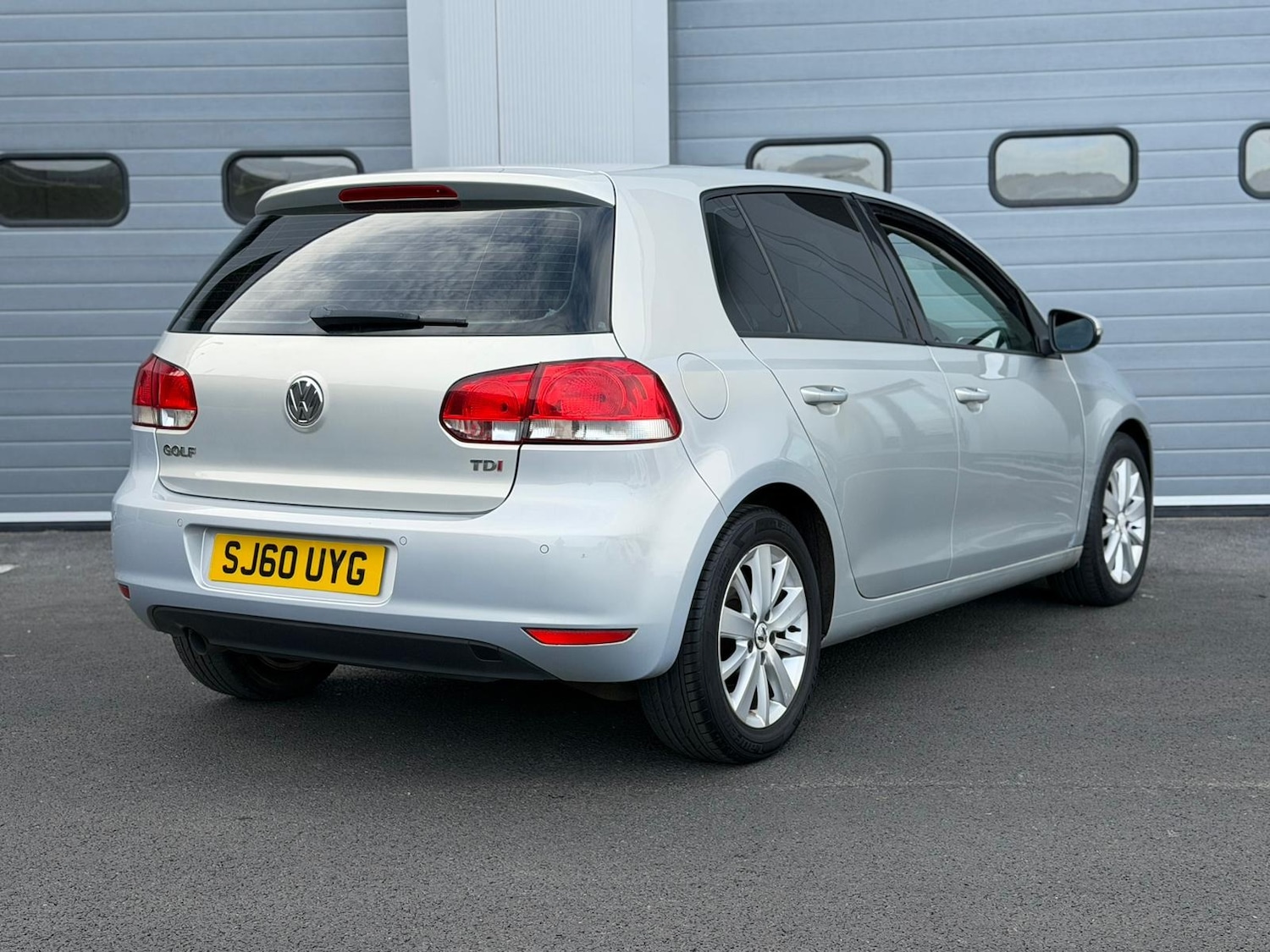 Used Volkswagen Golf 2010 for sale - 76143930: Photo 6