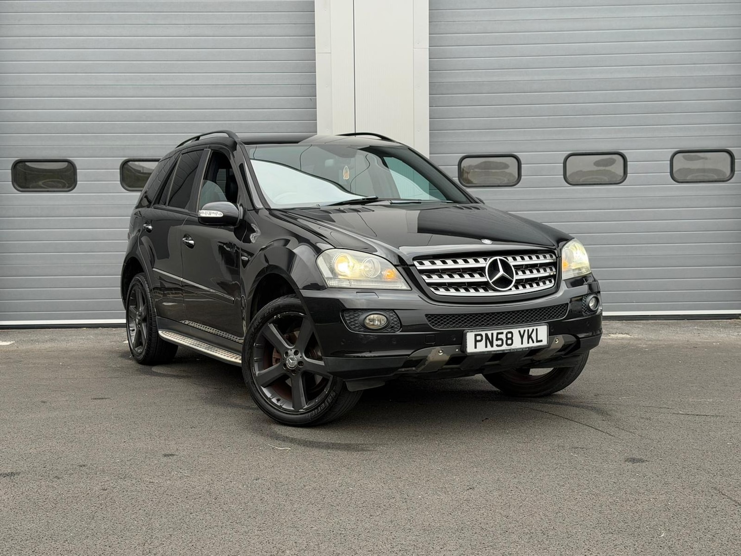 Used Mercedes-Benz M Class 2008 for sale - 76288143: Photo 2