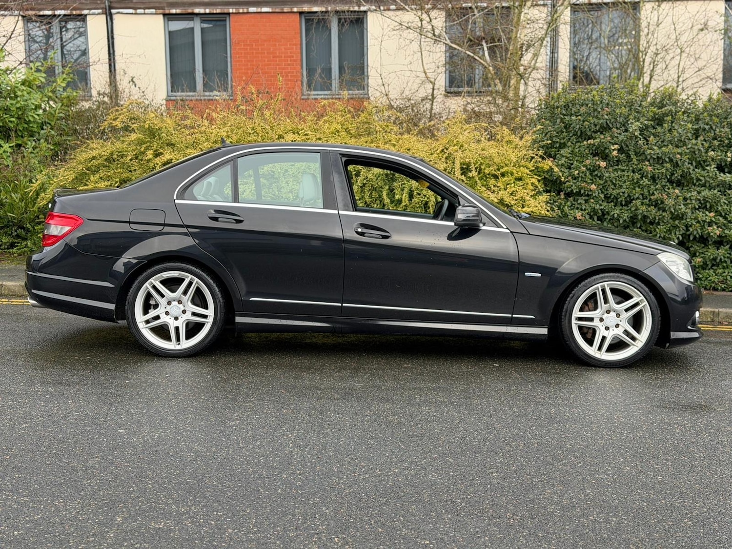 Used Mercedes-Benz C Class 2010 for sale - 77689535: Photo 5