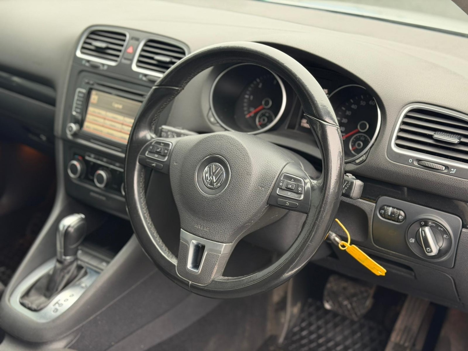 Used Volkswagen Golf 2012 for sale - 77528280: Photo 11