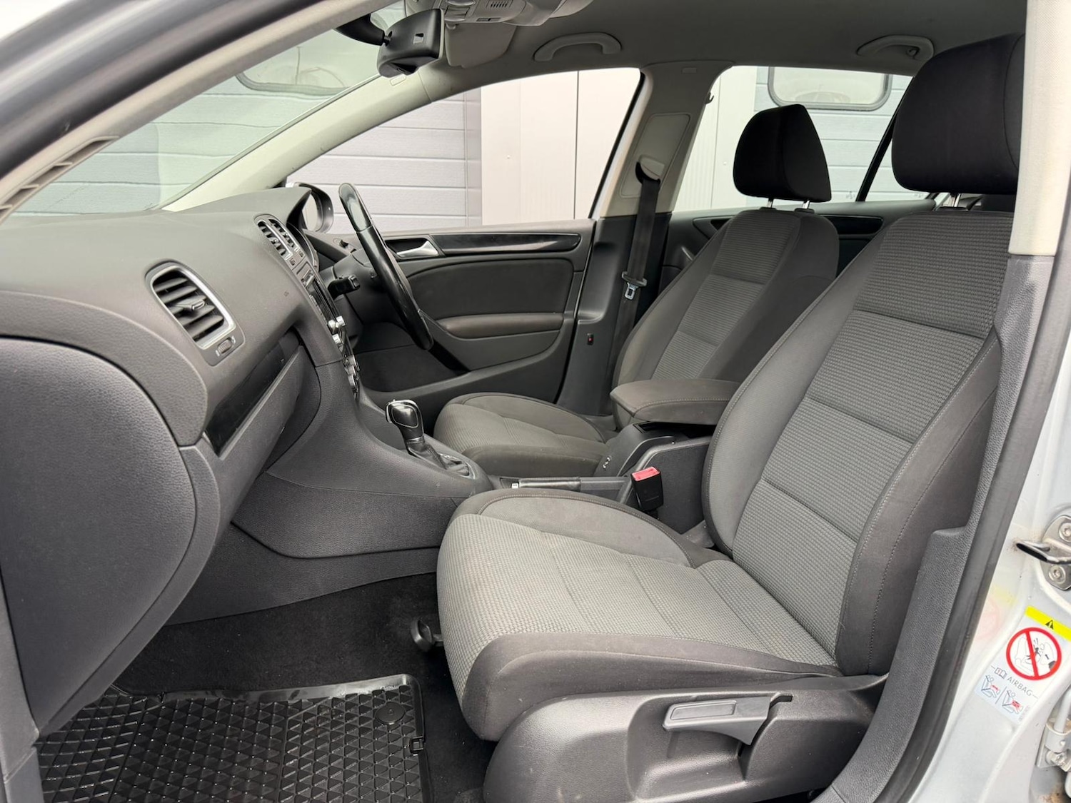 Used Volkswagen Golf 2012 for sale - 77528280: Photo 6