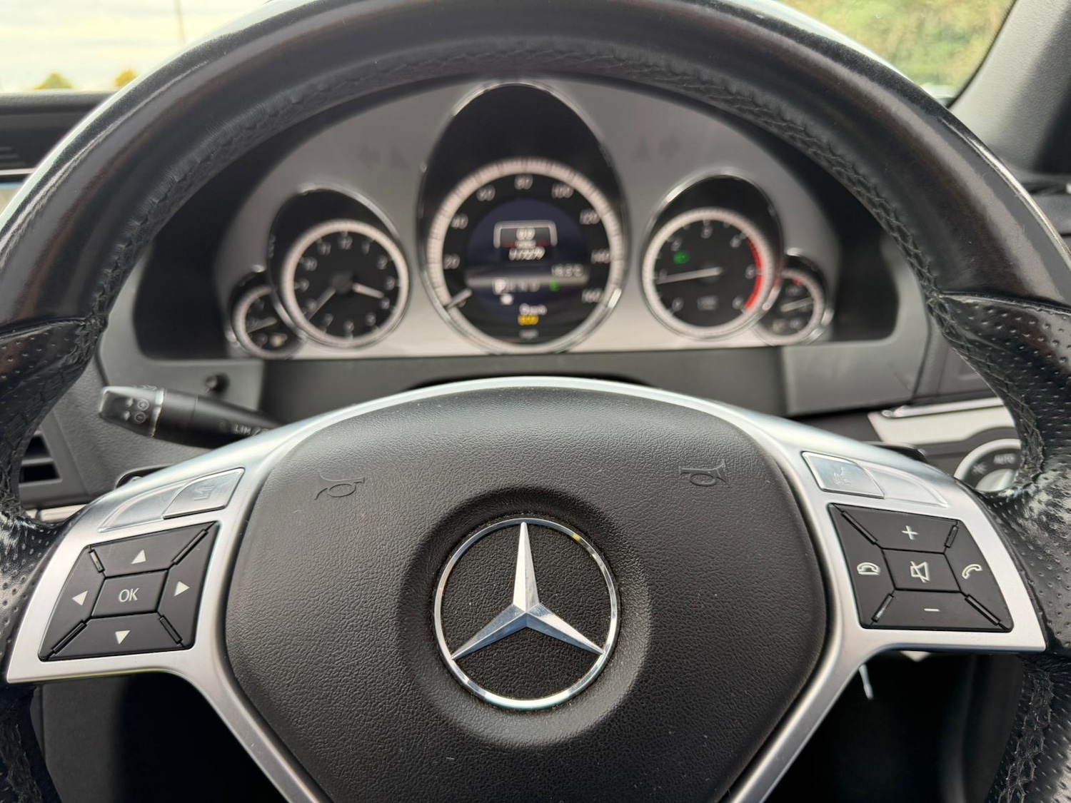 Used Mercedes-Benz E-Class 2012 for sale - 76143910: Photo 21