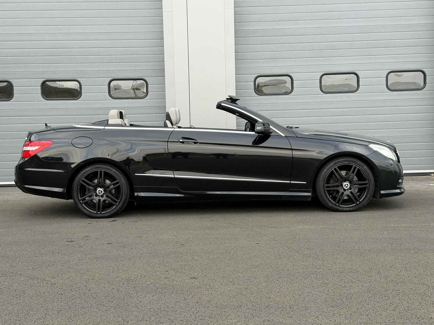 Used Mercedes-Benz E-Class 2012 for sale - 76143910: Photo 4