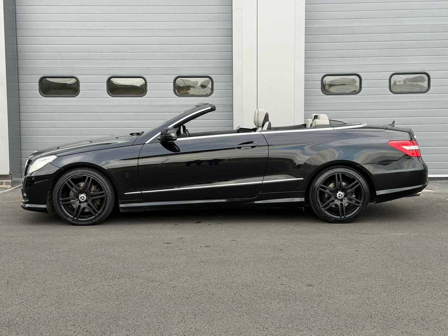 Used Mercedes-Benz E-Class 2012 for sale - 76143910: Photo 5