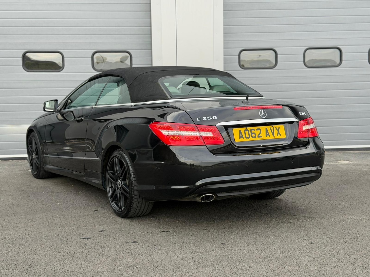 Used Mercedes-Benz E-Class 2012 for sale - 76143910: Photo 7