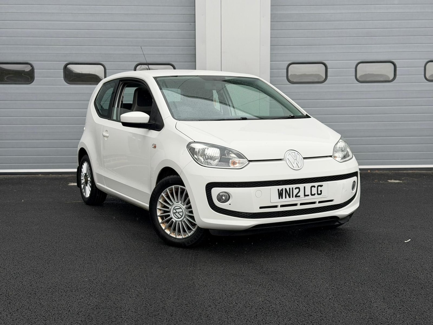 Used Volkswagen up! 2012 for sale - 76233854: Photo 2
