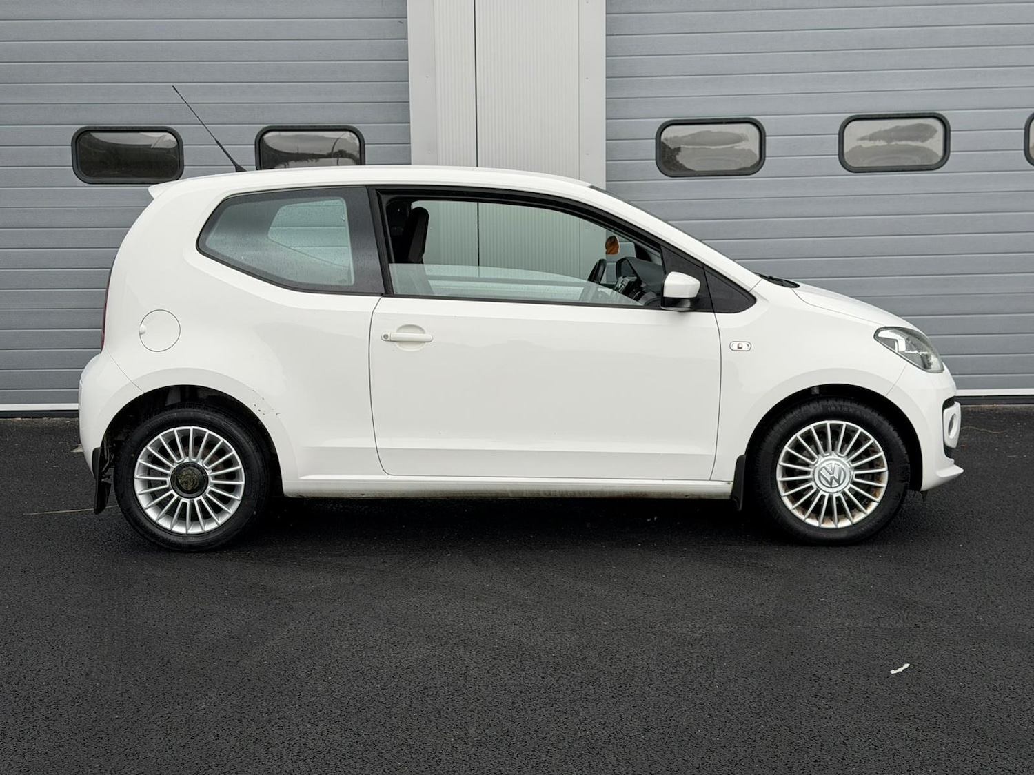 Used Volkswagen up! 2012 for sale - 76233854: Photo 3