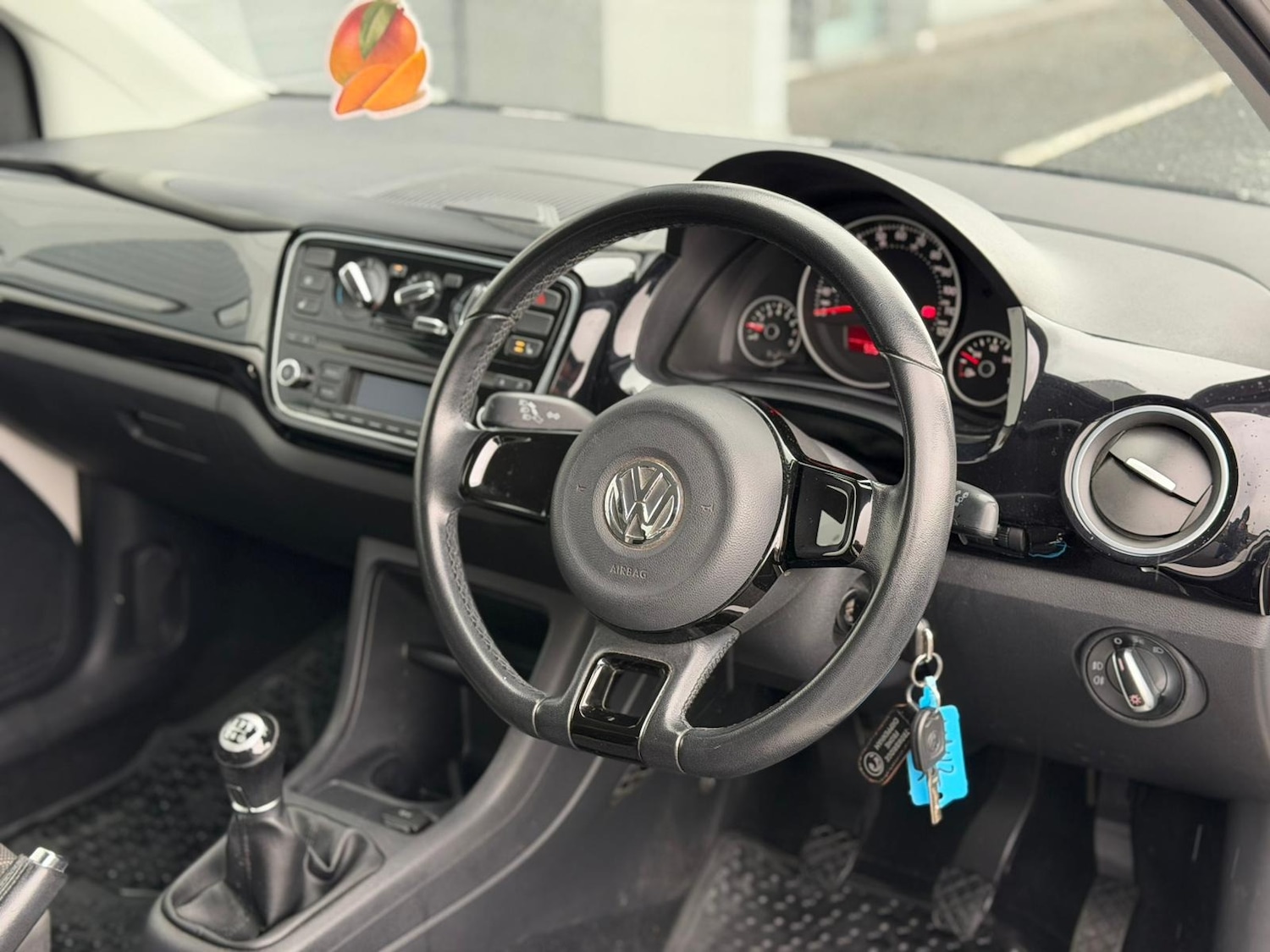 Used Volkswagen up! 2012 for sale - 76233854: Photo 9