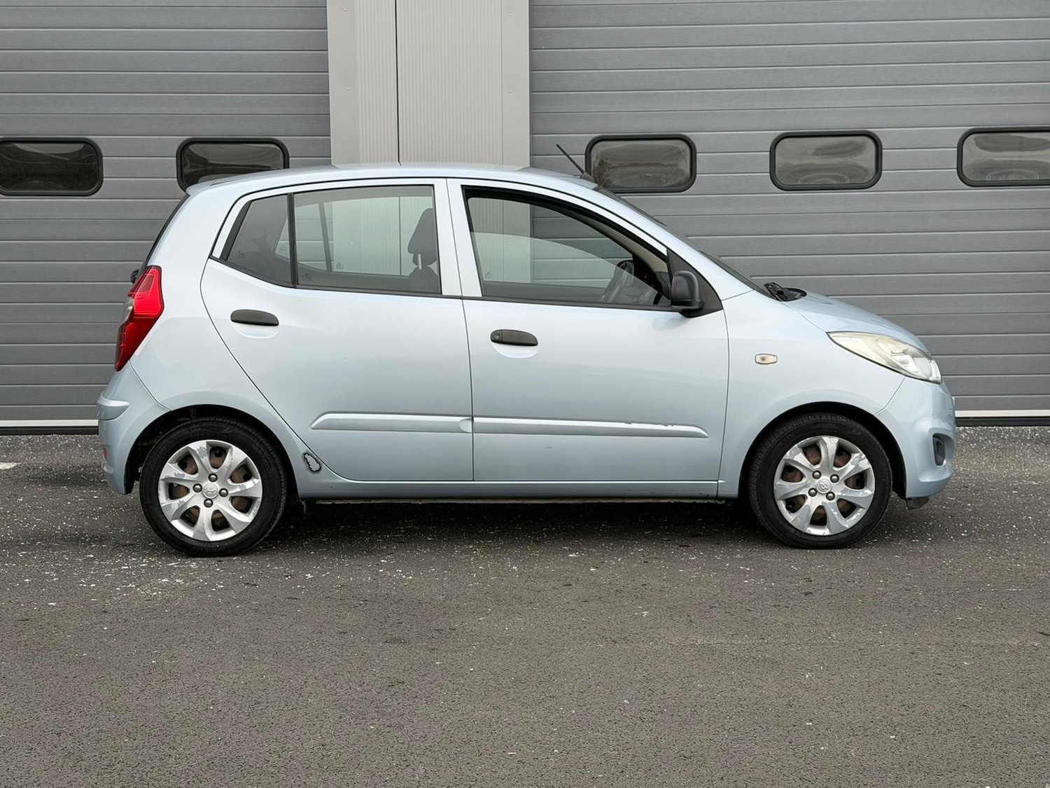 Used Hyundai i10 2011 for sale - 76719108: Photo 3