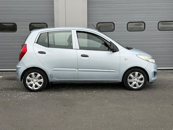 Used Hyundai i10 2011 for sale - 76719108: Photo