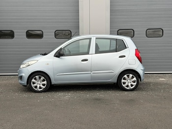 Used Hyundai i10 2011 for sale - 76719108: Photo