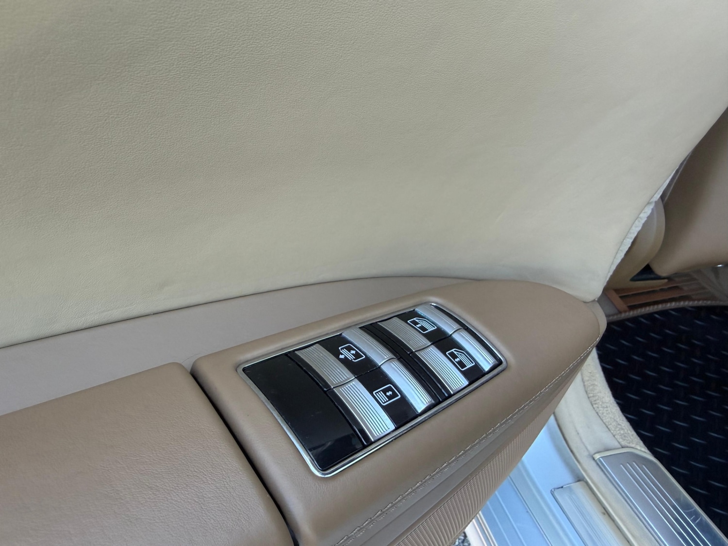 Used Mercedes-Benz S-Class 2007 for sale - 76063831: Photo 32