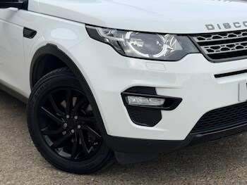 Used Land Rover Discovery Sport 2016 for sale - 78524181: Photo