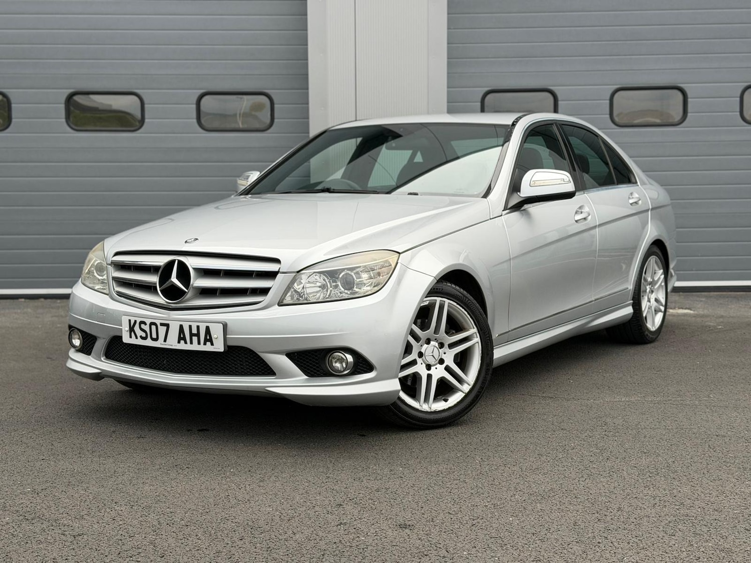 Used Mercedes-Benz C-Class 2007 for sale - 76143912: Photo 1