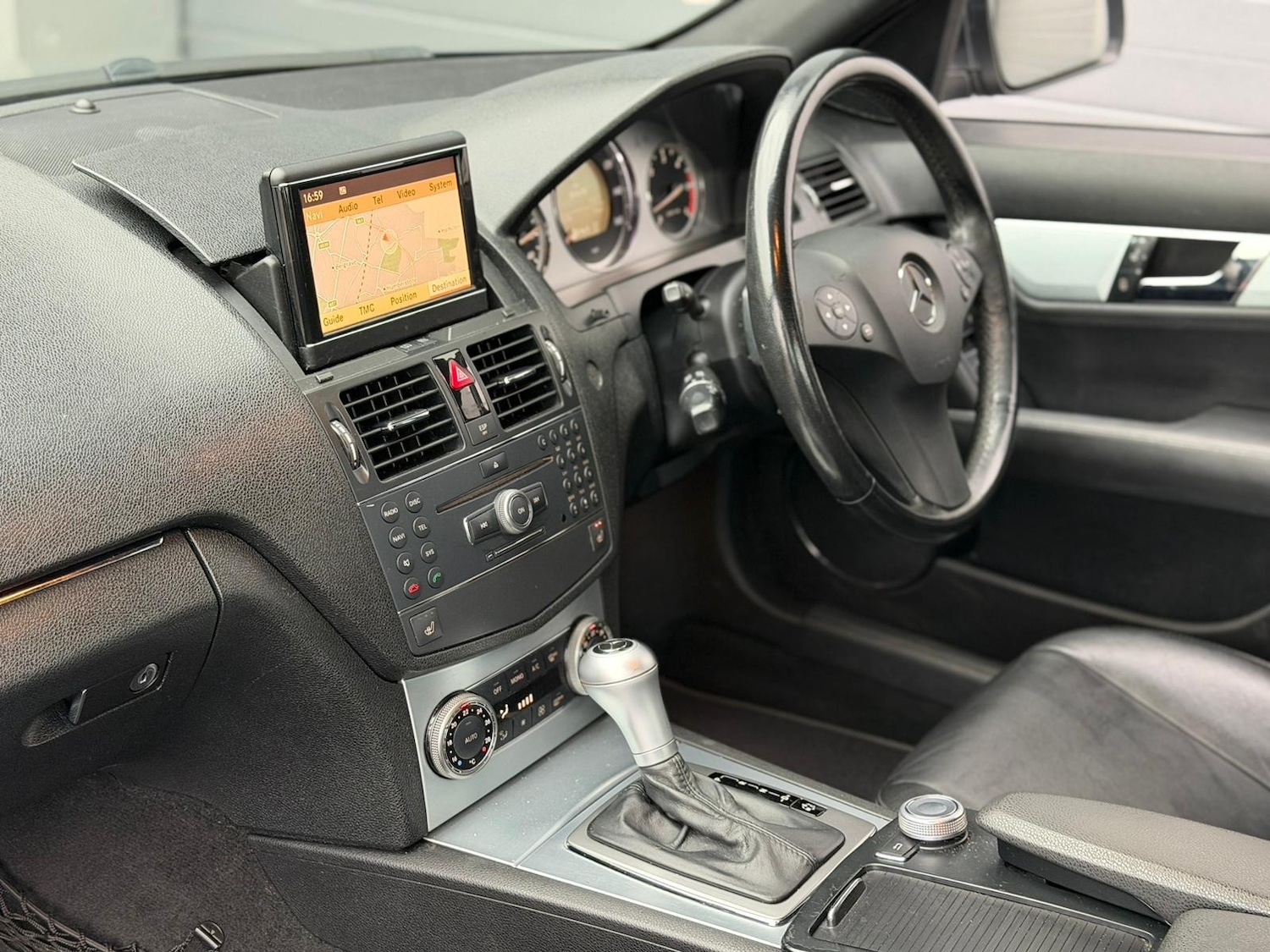 Used Mercedes-Benz C Class 2008 for sale - 76287928: Photo 9
