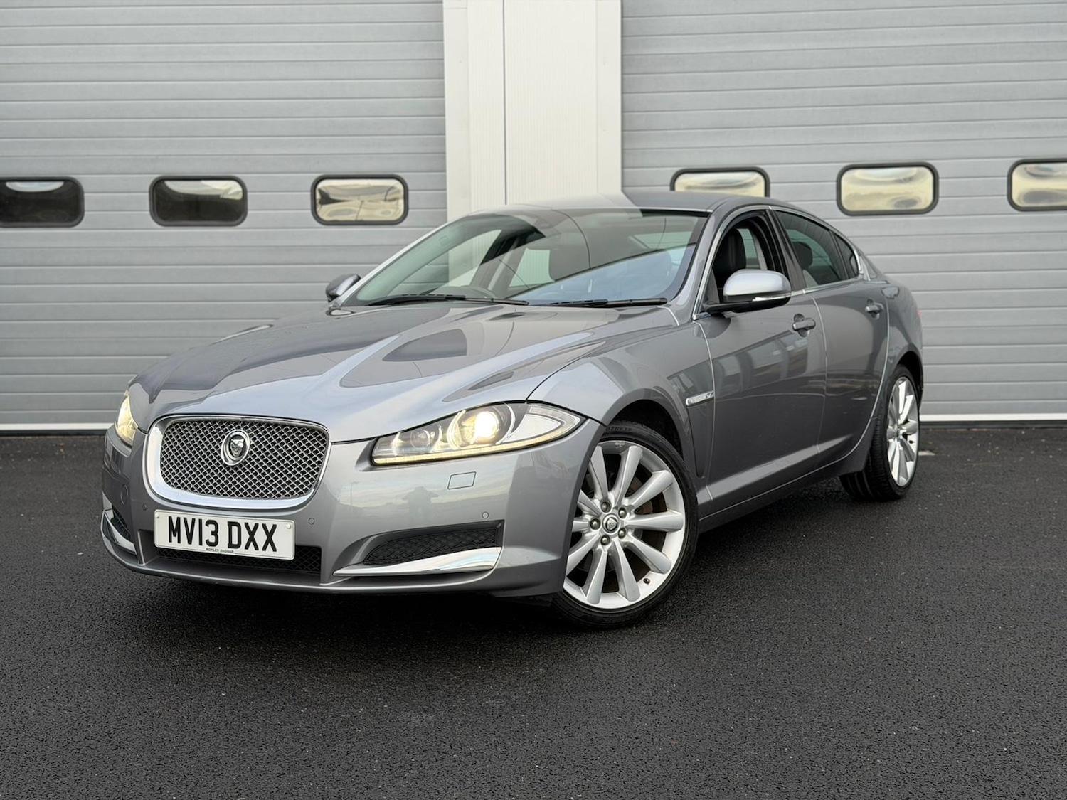 Used Jaguar XF 2013 for sale - 76807218: Photo 1