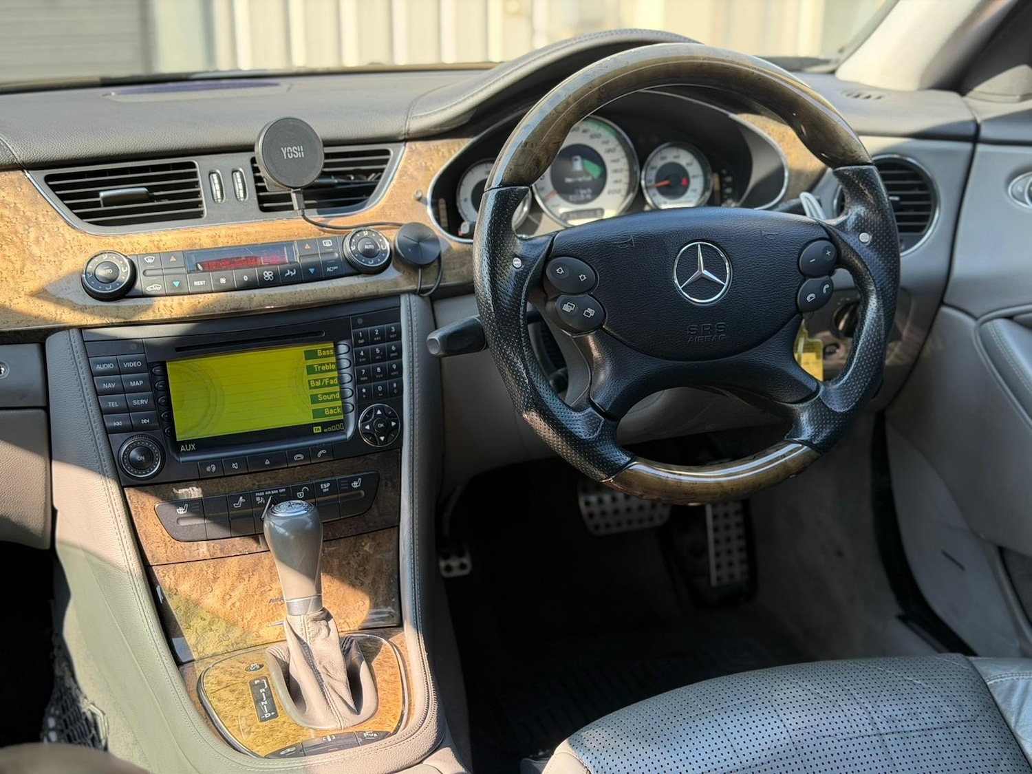Used Mercedes-Benz CLS 2005 for sale - 77947029: Photo 22