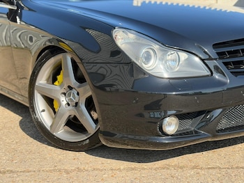 Used Mercedes-Benz CLS 2005 for sale - 77947029: Photo