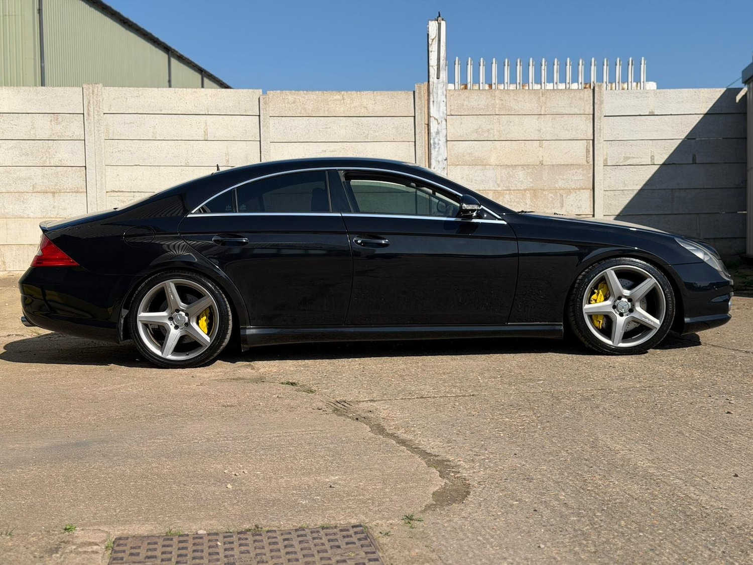 Used Mercedes-Benz CLS 2005 for sale - 77947029: Photo 5