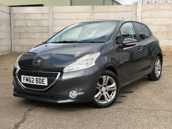 Used Peugeot 208 2013 for sale - 78149735: Photo