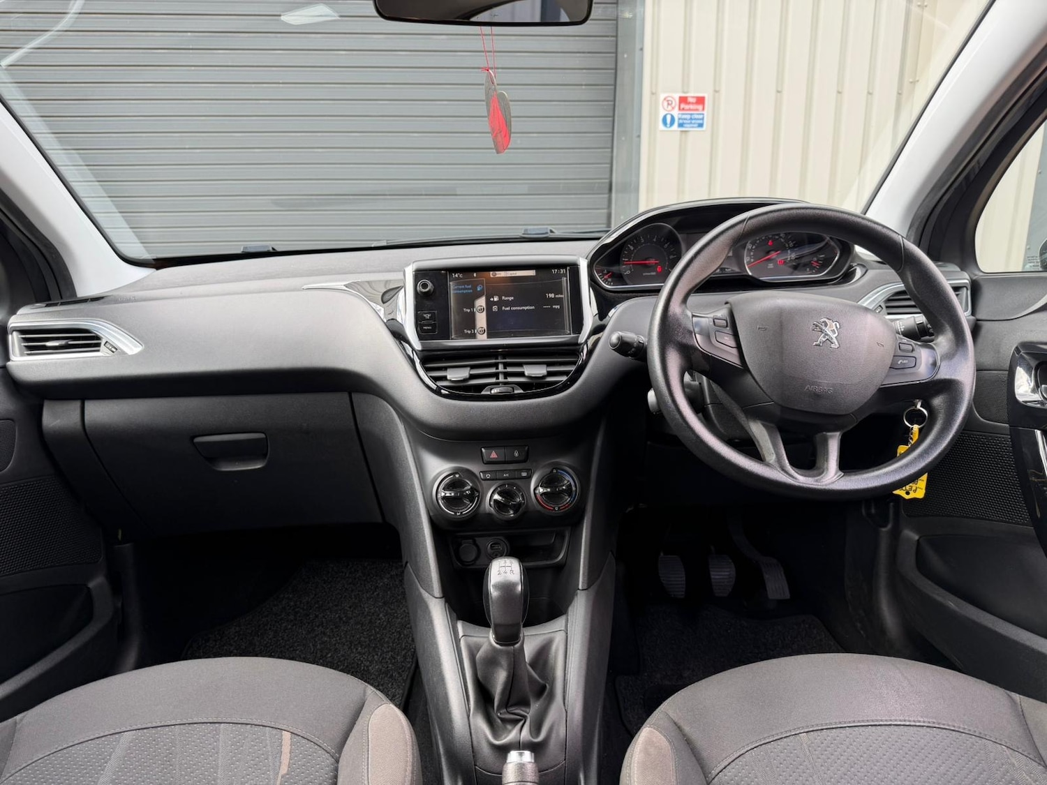 Used Peugeot 208 2013 for sale - 78149735: Photo 9