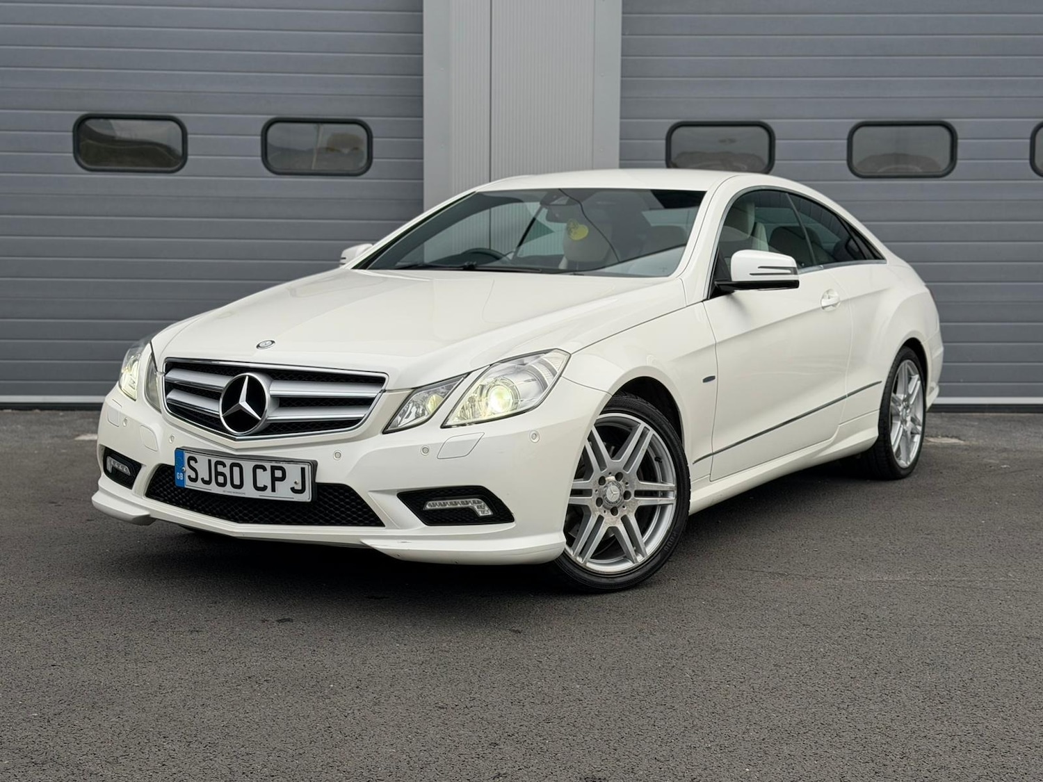 Used Mercedes-Benz E-Class 2010 for sale - 76143922: Photo 1