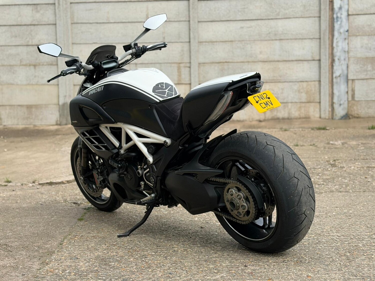 Ducati DIAVEL AMG