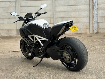 Used Ducati DIAVEL AMG 2012 for sale - bike-78196612: Photo
