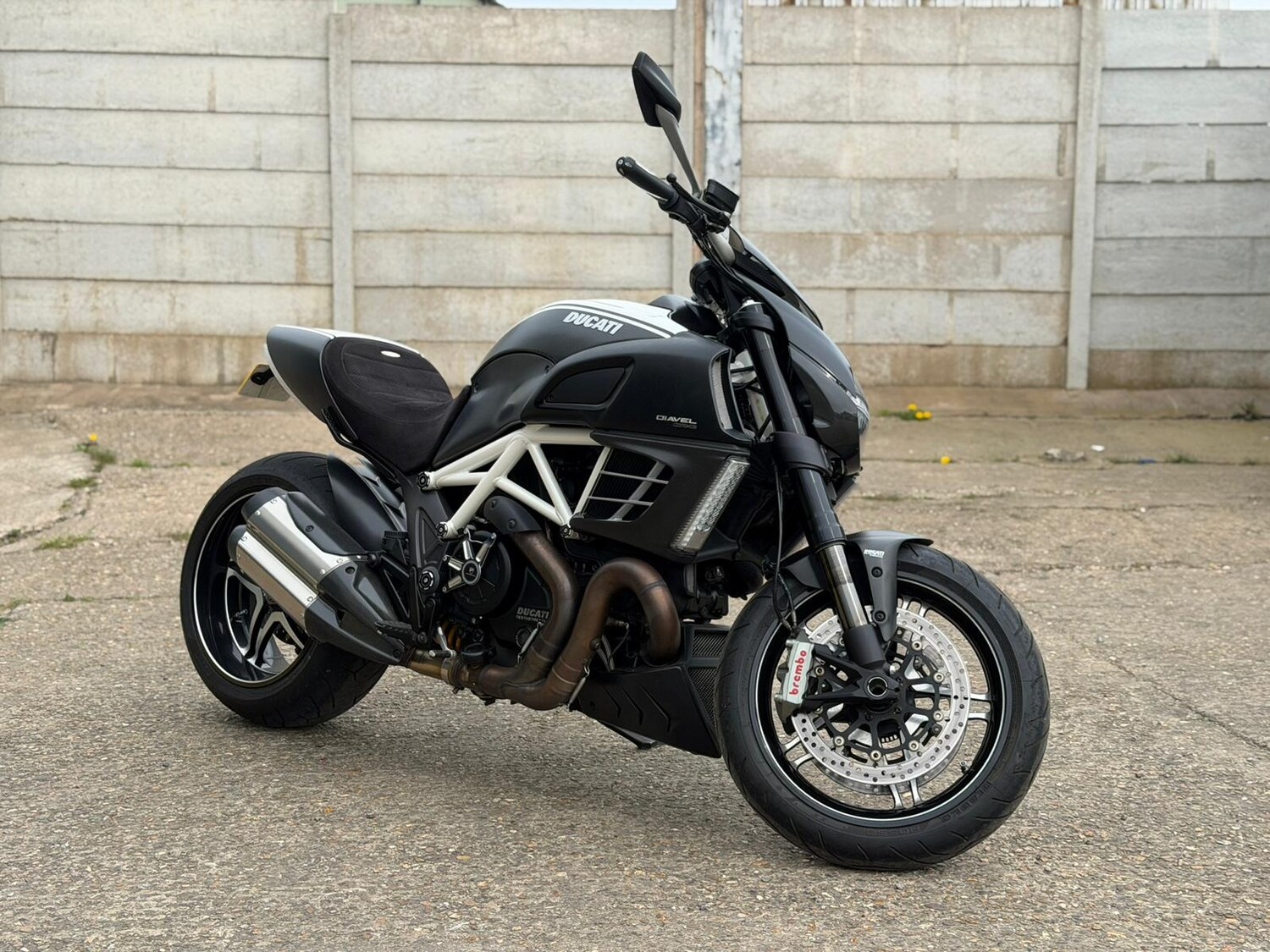 Ducati DIAVEL AMG