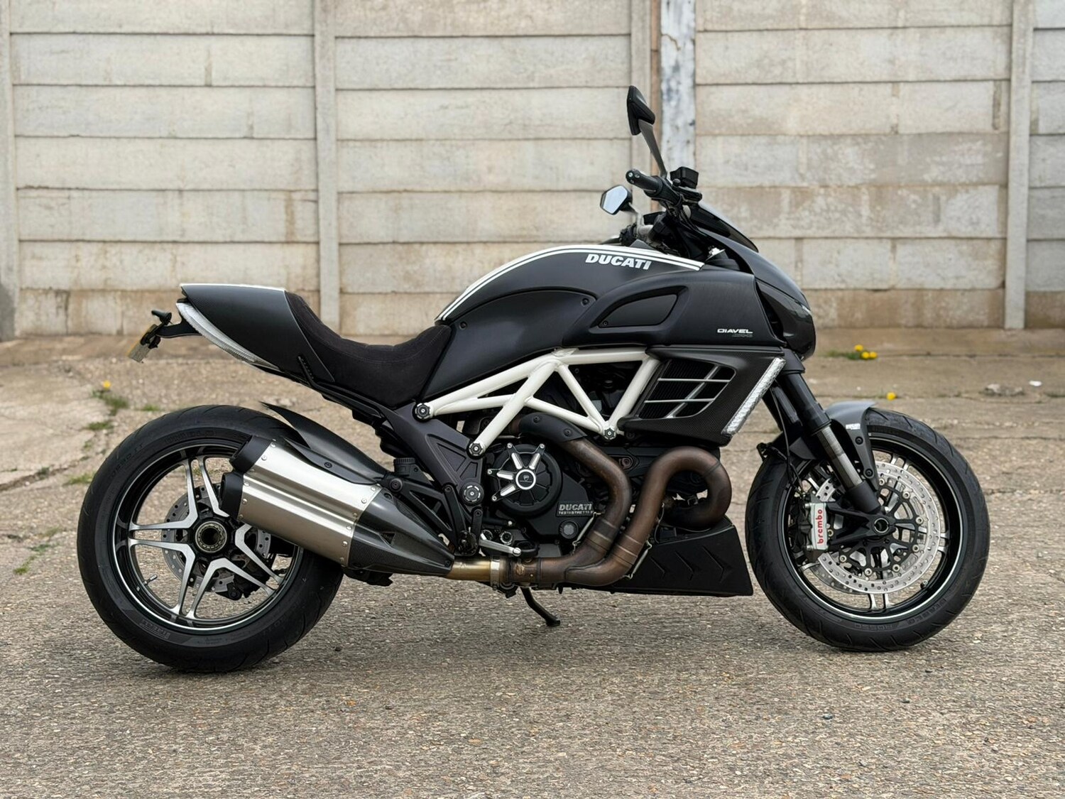 Ducati DIAVEL AMG