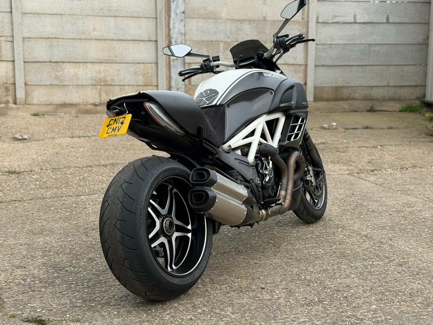 Ducati DIAVEL AMG