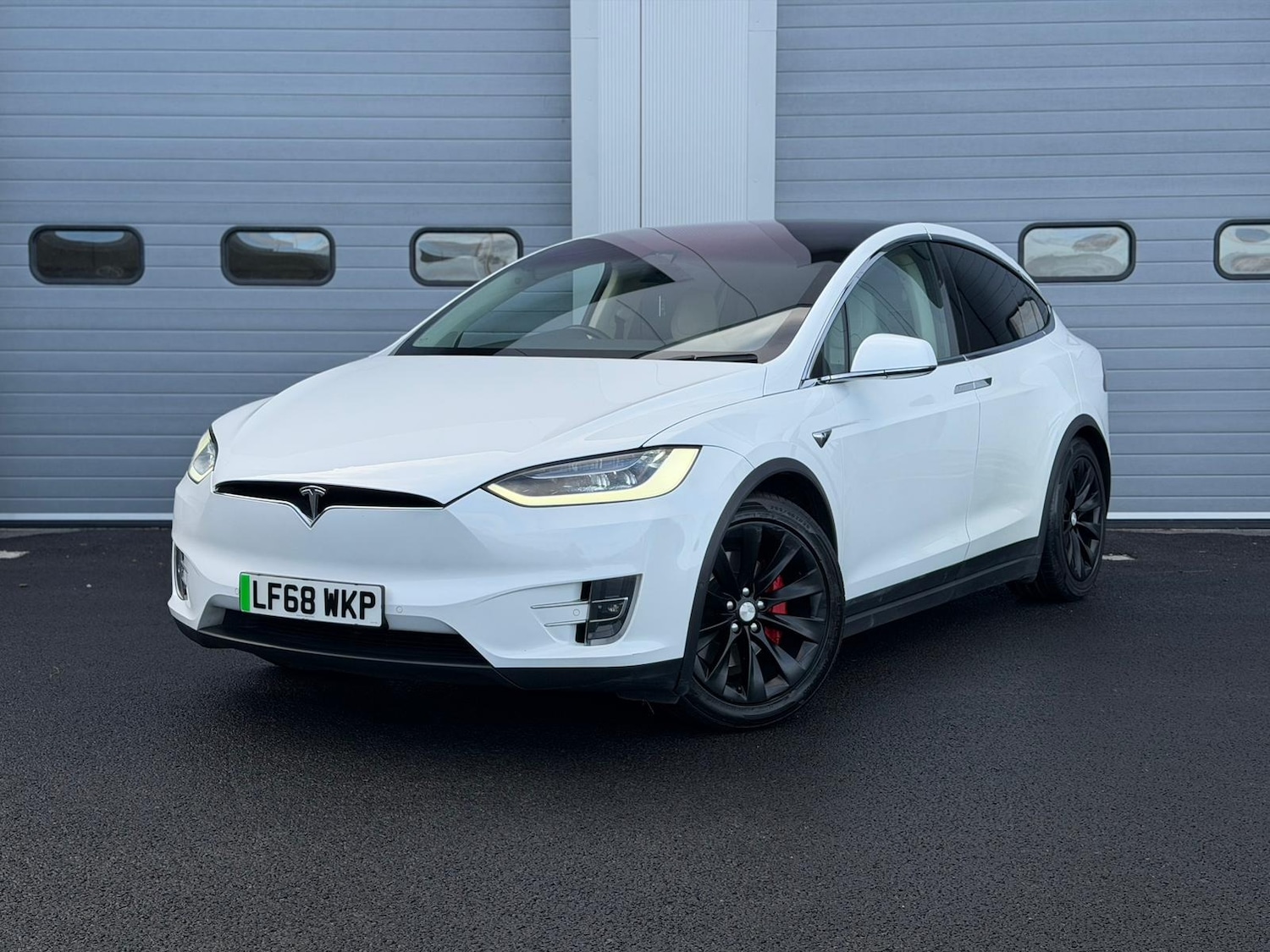 Used Tesla Model X 2018 for sale - 76565698: Photo 1