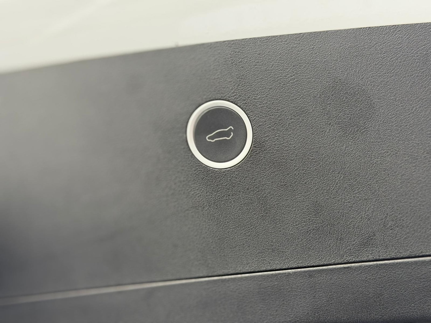 Used Tesla Model X 2018 for sale - 76565698: Photo 28