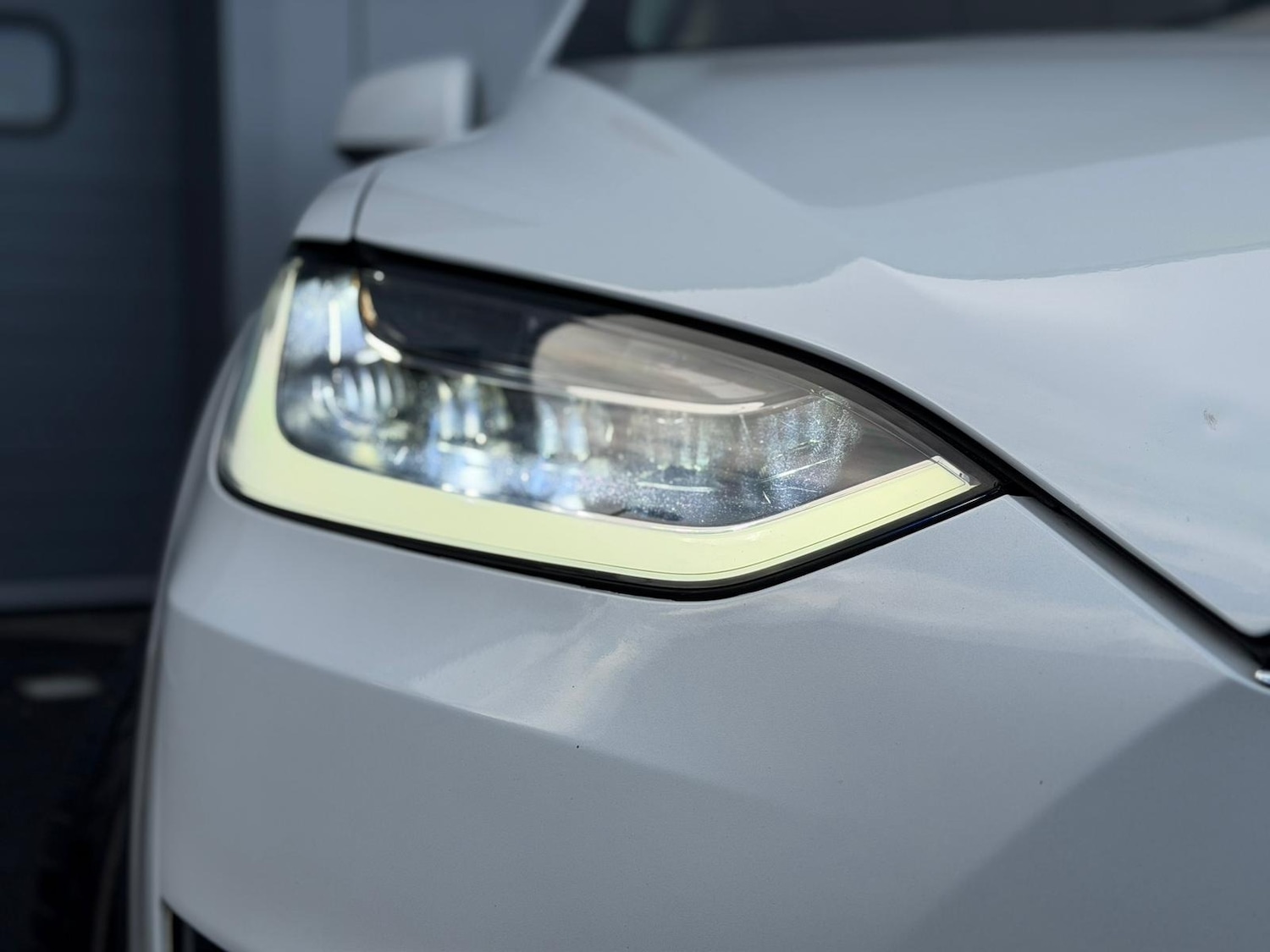 Used Tesla Model X 2018 for sale - 76565698: Photo 3