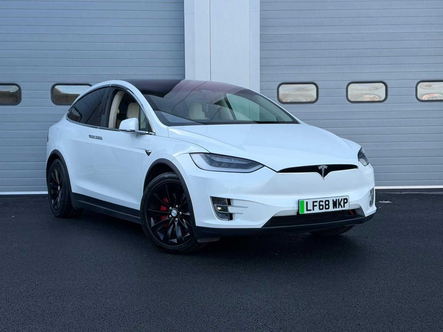 Used Tesla Model X 2018 for sale - 76565698: Photo 4