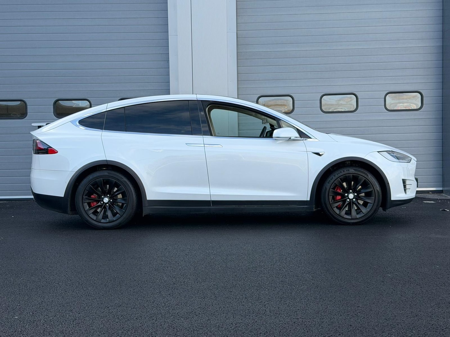 Used Tesla Model X 2018 for sale - 76565698: Photo 6