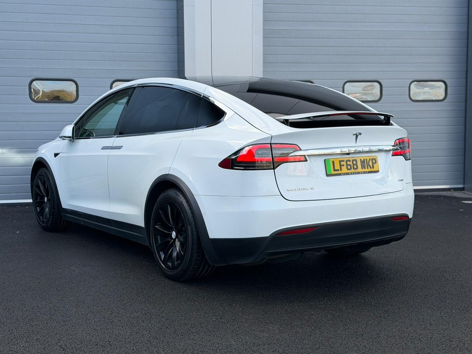 Used Tesla Model X 2018 for sale - 76565698: Photo 8