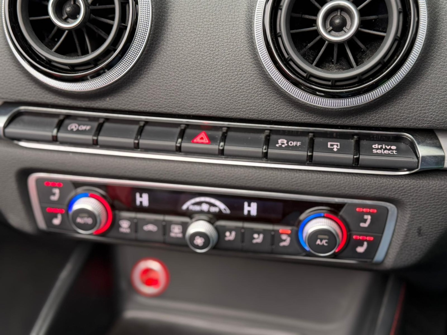 Used Audi A3 2015 for sale - 77528363: Photo 32