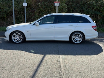 Used Mercedes-Benz C-Class 2009 for sale - 76063940: Photo 4