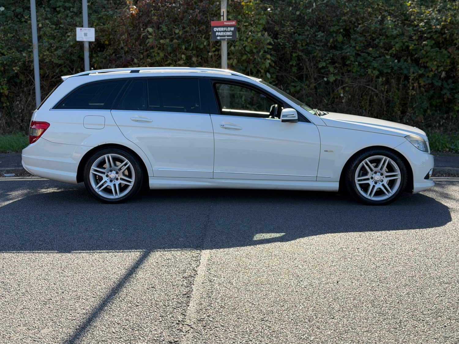 Used Mercedes-Benz C-Class 2009 for sale - 76063940: Photo 5
