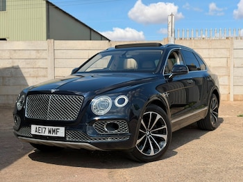Used Bentley Bentayga 2017 for sale - 79344372: Photo