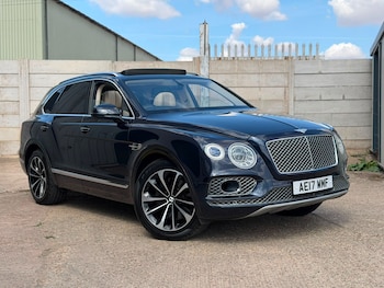 Used Bentley Bentayga 2017 for sale - 79344372: Photo