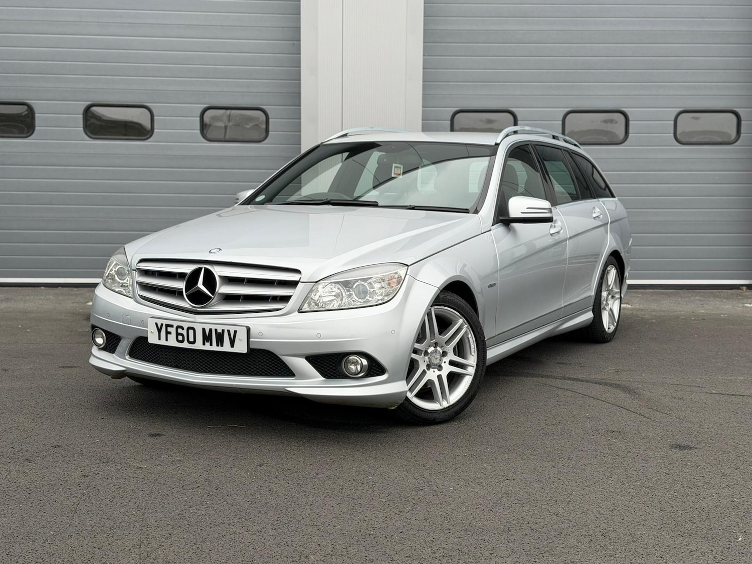Used Mercedes-Benz C Class 2011 for sale - 76300685: Photo 1