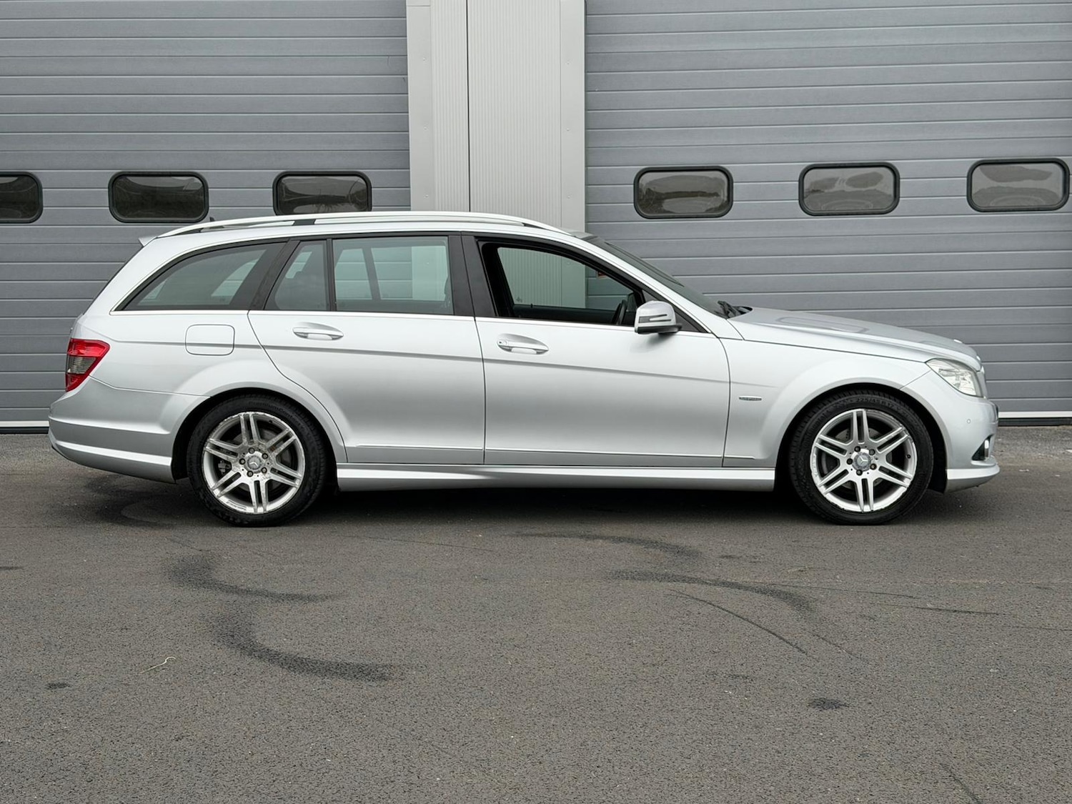 Used Mercedes-Benz C Class 2011 for sale - 76300685: Photo 3